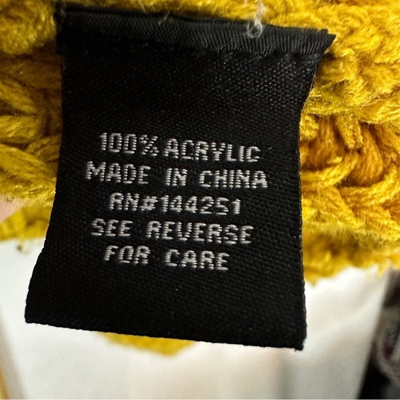 Moon & Madison Cable Knit Cardigan Womans Size XS Mustard Yellow - Picture 5 of 10